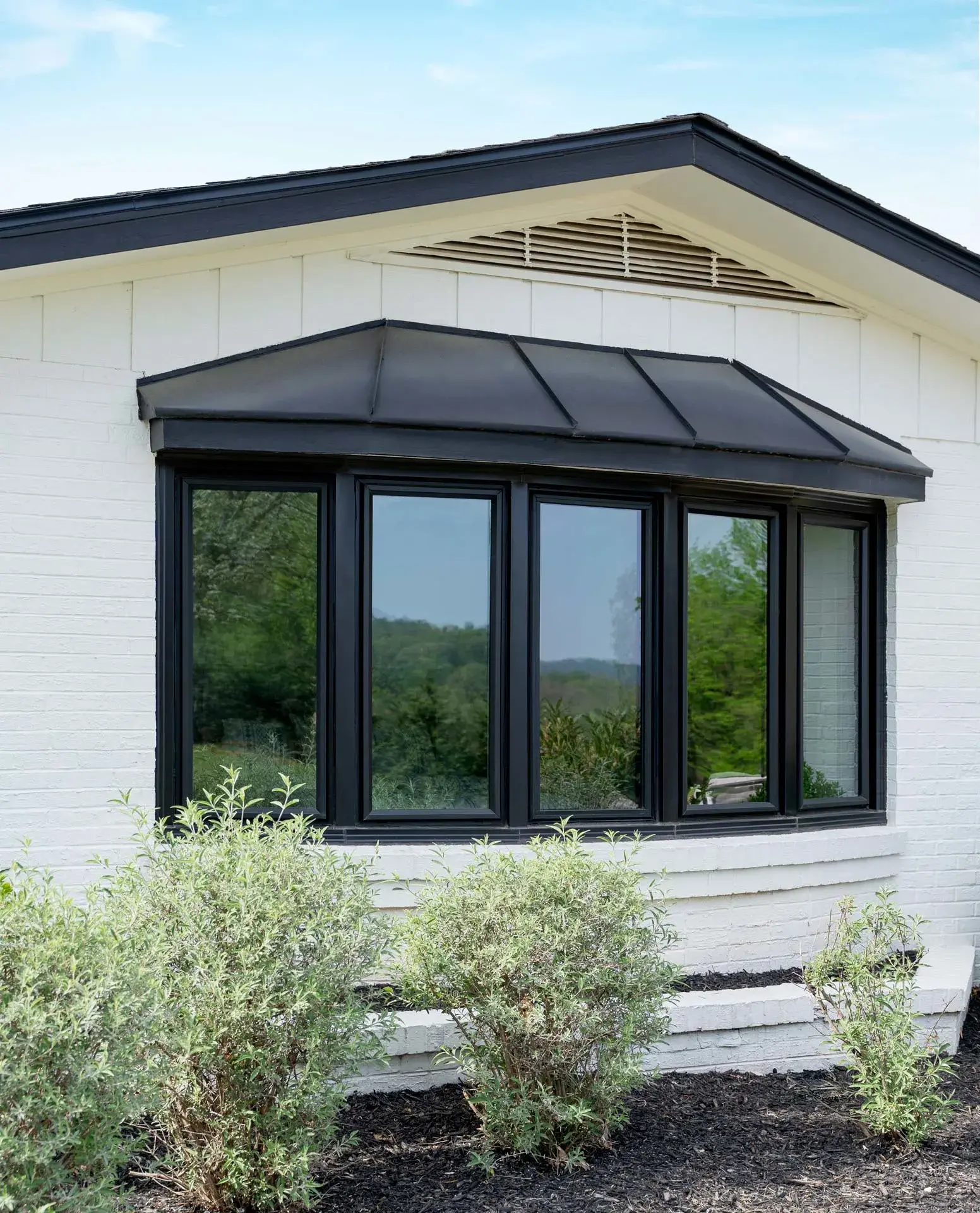 Endure-Bow-Window-Textured-Matte-Coal-Black-4