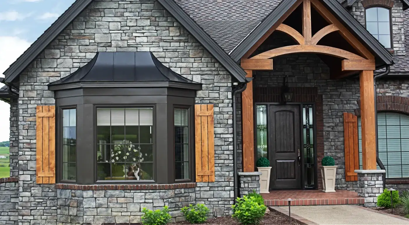 bay-bow-replacement-window-types-milwaukee-exterior-pros-e1754349533223 (1)