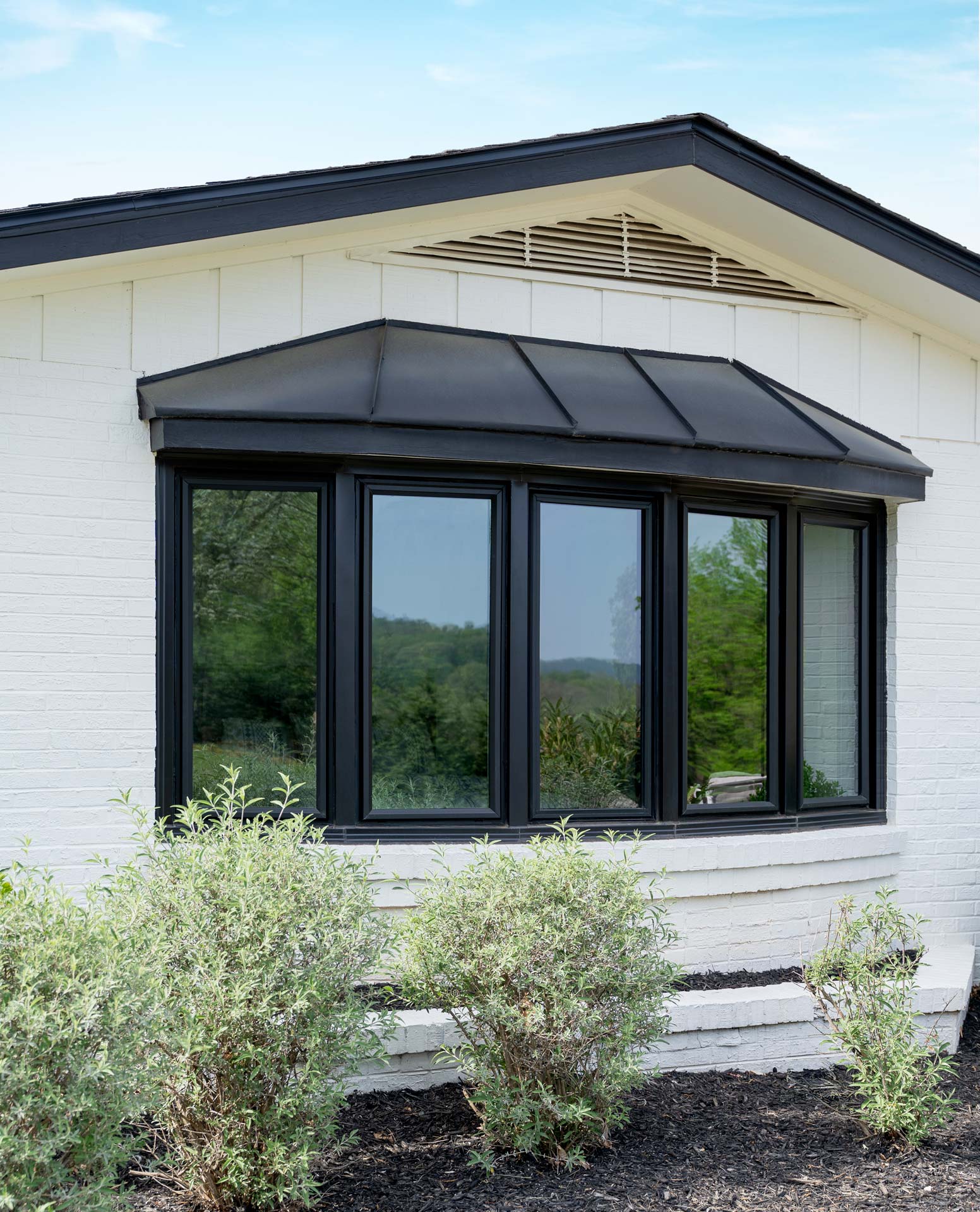 Endure-Bow-Window-Textured-Matte-Coal-Black-4