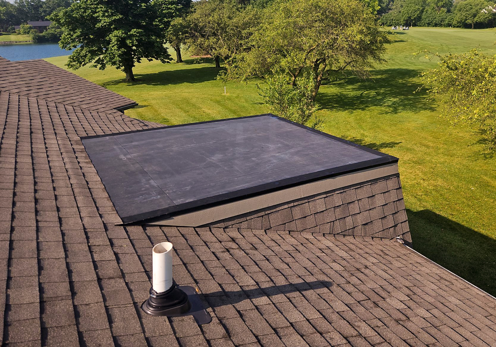 Flat roof 10 - Integrity Home Exteriors - Roof - Siding - Windows - Gutters - Doors - Lawn Care