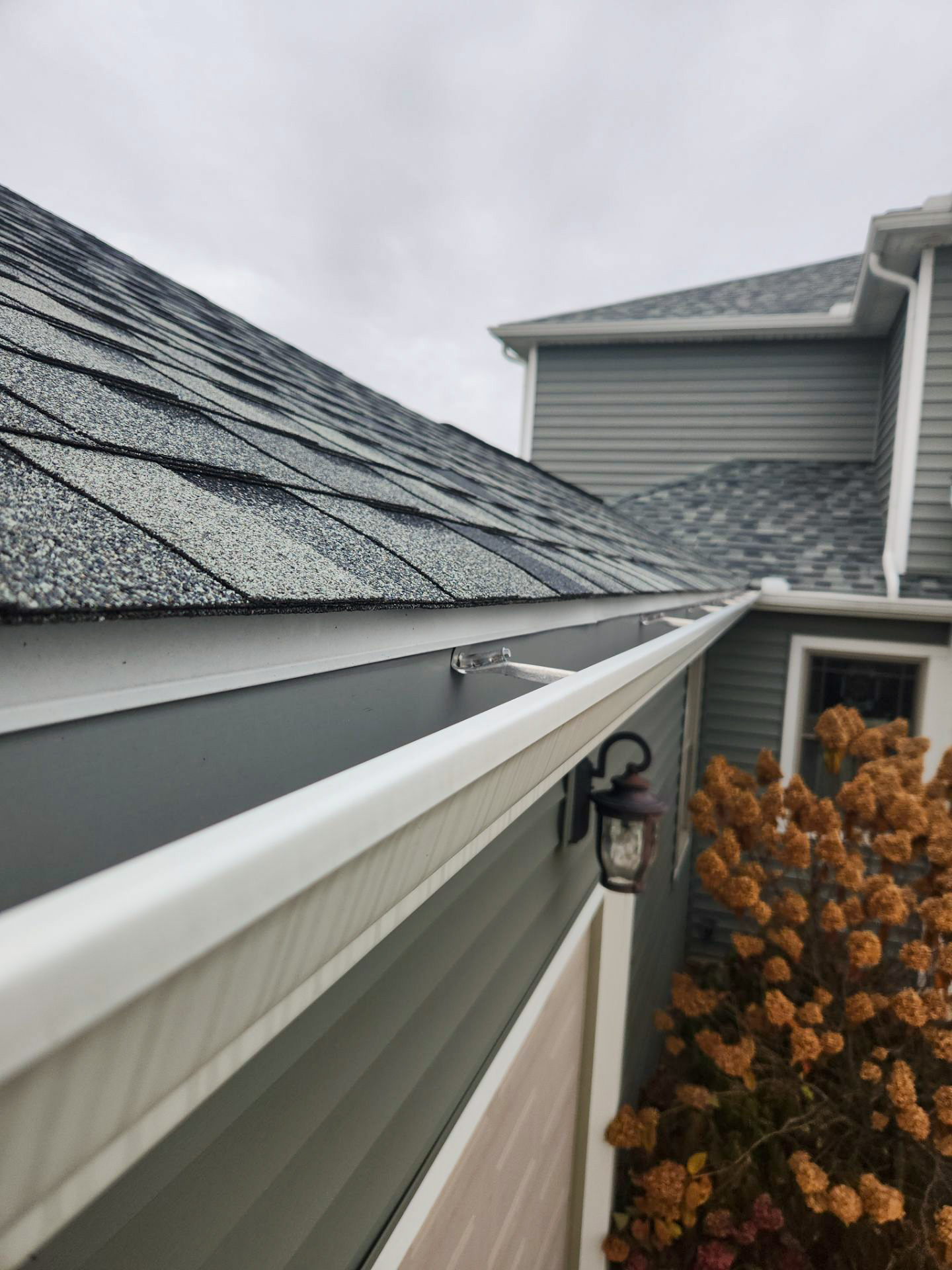 seamless gutters - Integrity Home Exteriors - Roof - Siding - Windows - Gutters - Doors - Lawn Care