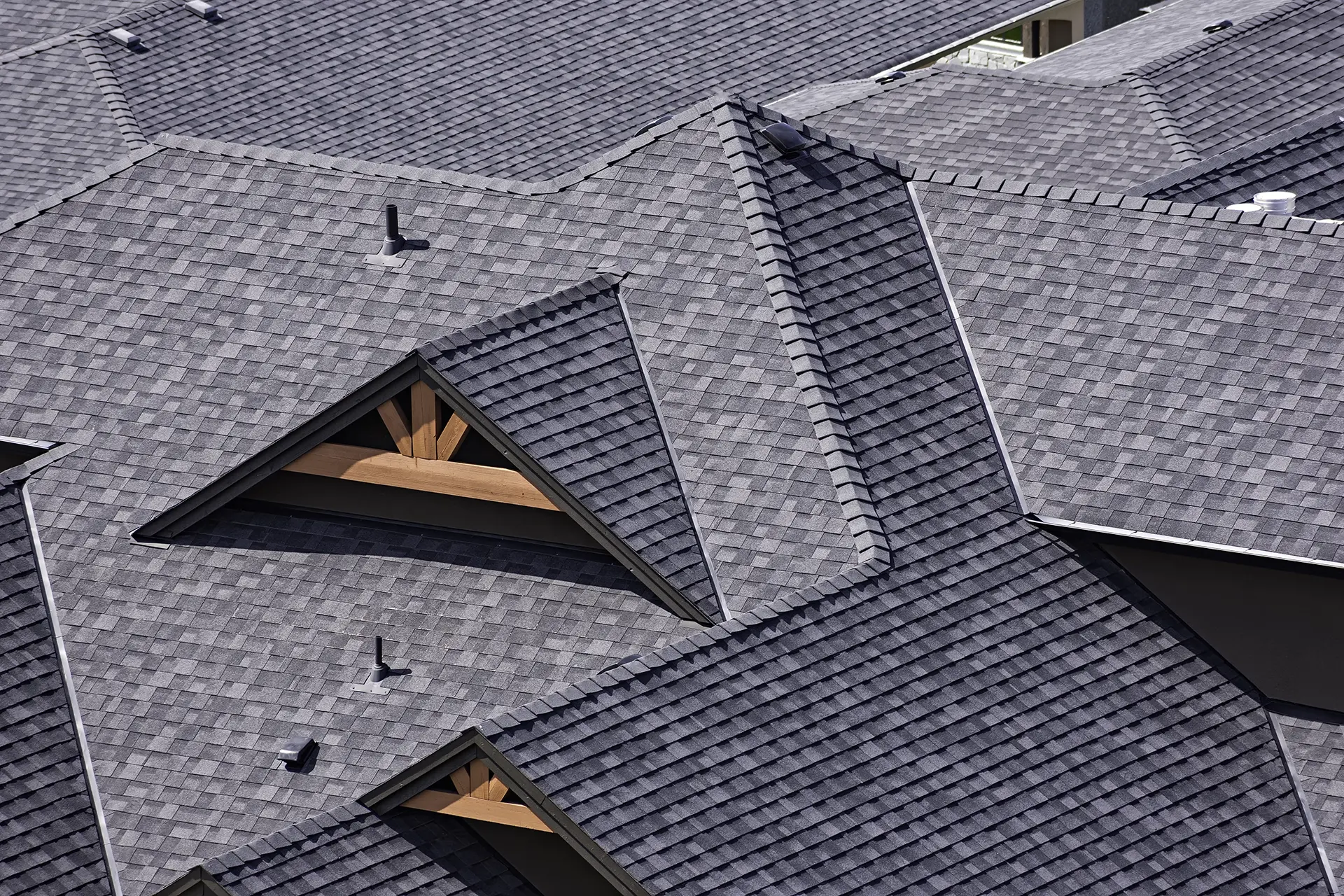 shutterstock_1054236626 roof - IHE - web