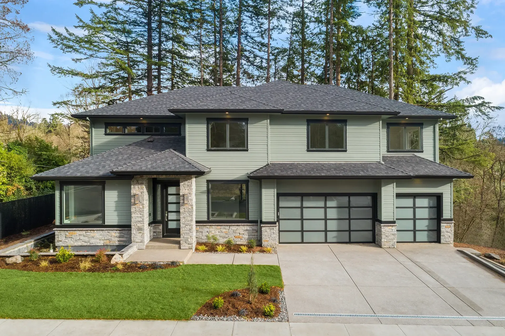 shutterstock_2099826682 - IHE - web