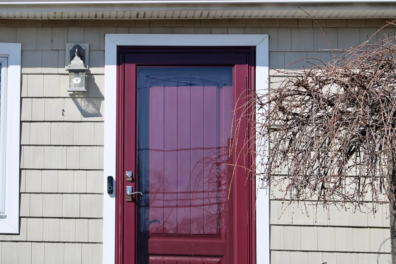 shutterstock_2225230649 - storm doors -IHE -web