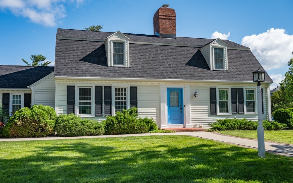 Homeowner's Guide to Traditional and Modern Roof Styles