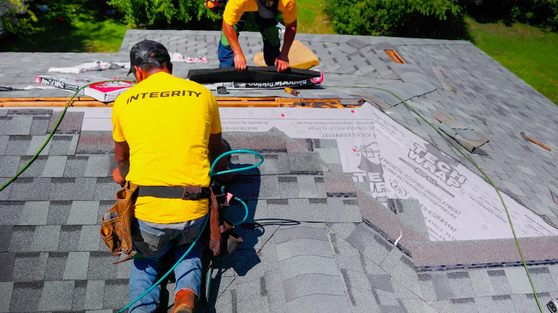 Integrity Home Exteriors - Siding - Roofing - Windows - Gutter.00_00_39_37.Still022